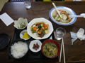昼は生口島橋近くの定食屋さんで食べました