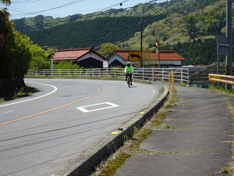 ３１５号線を走ってます