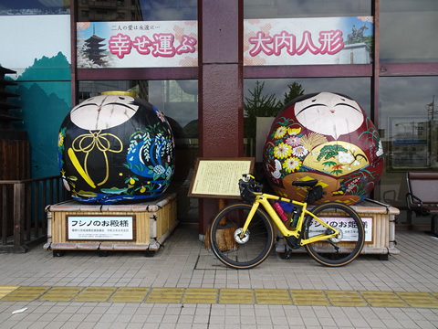 JR山口駅の大内人形