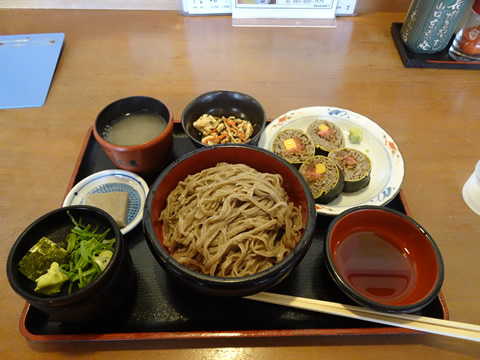 そば寿司定食を食べました