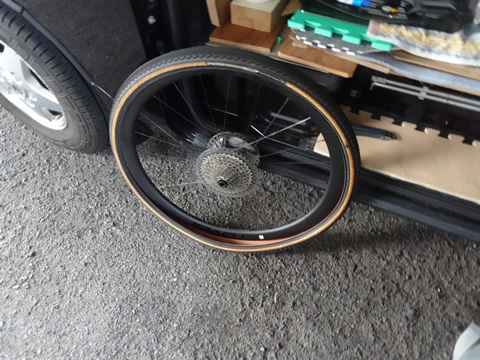 帰って早速修理です