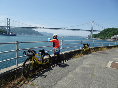奥さんと関門橋