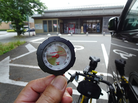 道の駅むいかいち温泉に戻ると33度位になってました
