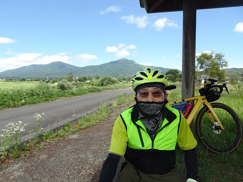 蒜山の見える所で休憩です