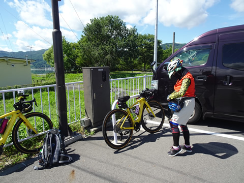 道の駅から諏訪湖畔の無料駐車場に到着