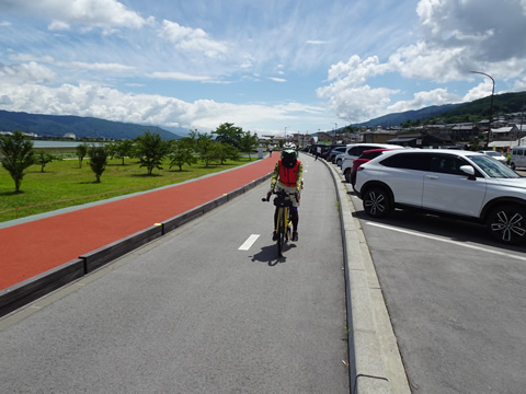 サイクリングロードと走るコースが別で走りやすかったです