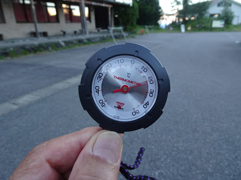 １８時位で２１－２２度位でした