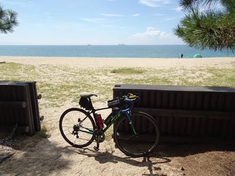 帰りに虹ケ浜に寄りました