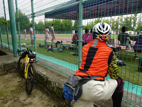 岡山総合グランドにでサッカー観戦