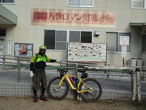 事務所前で記念撮影