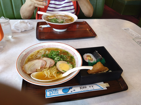 長沢ガーデンで昼食