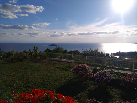 あいお荘テラスから瀬戸内海です