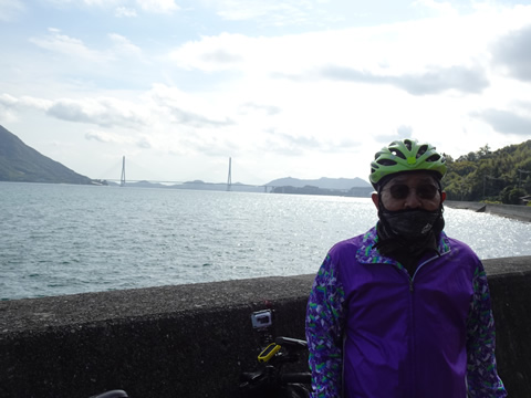 多々羅大橋をバックに