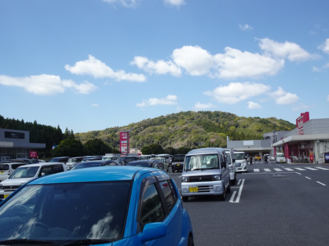 ナフコの駐車場