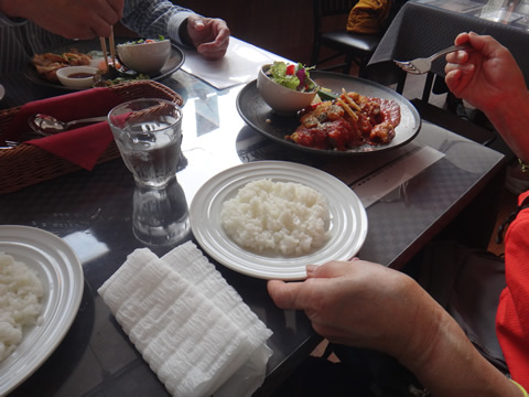 昼食中２