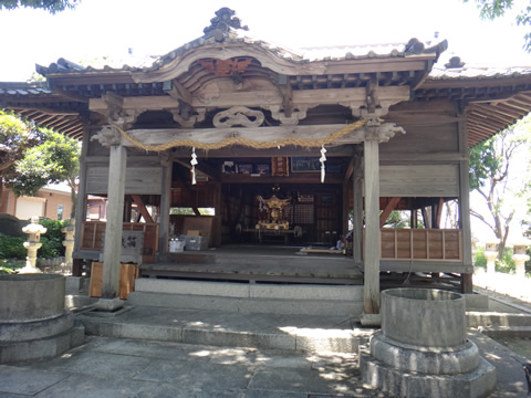 海を渡る神輿が置いてありました