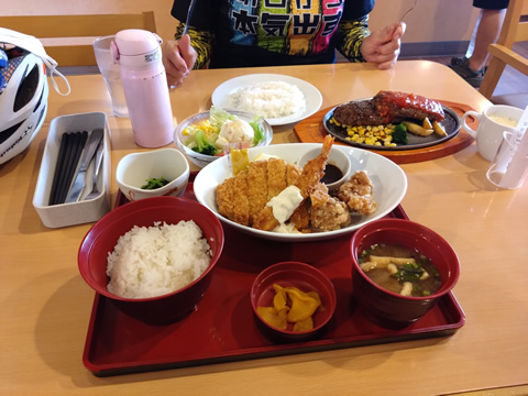 ジョイフルで昼食