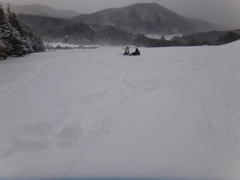 今日は新雪を選んで滑りました