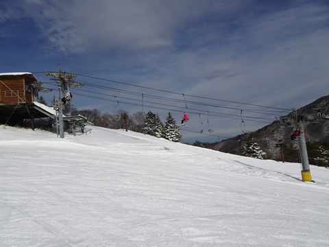 リフトに乗ってる奥様