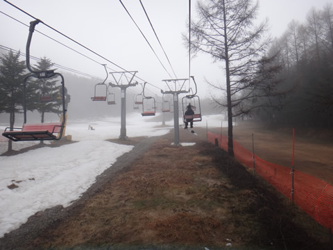 リフト下は雪無くなってました